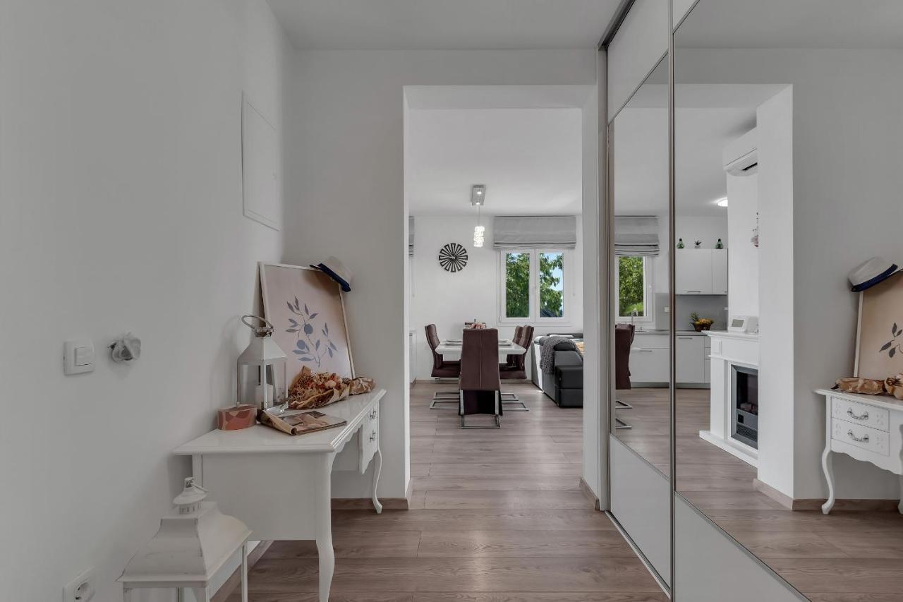 Apartment Apricus Makarska Eksteriør bilde